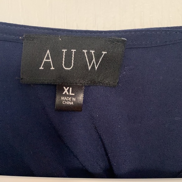 AUW brand Sleeveless Blouse with 3 Gold Rings down the back - Picture 4 of 5